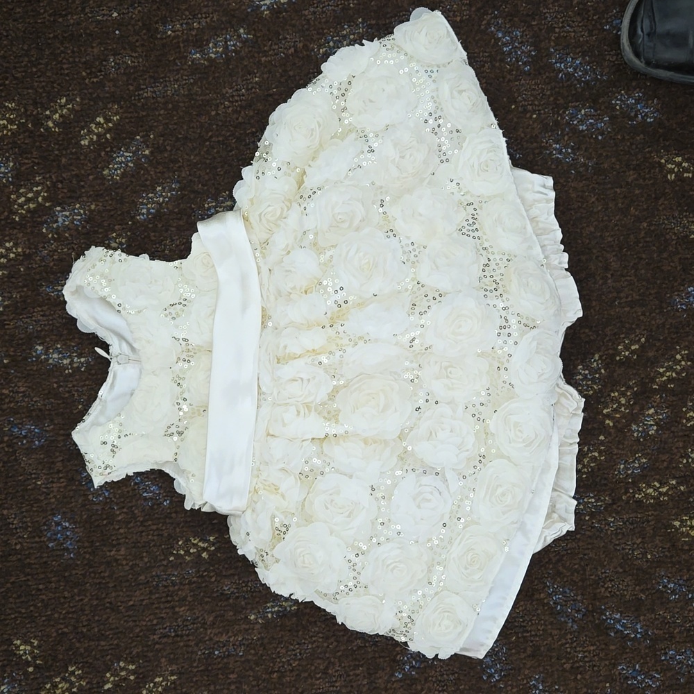 Cinderella dress, 12 months, like new, with matching shorts